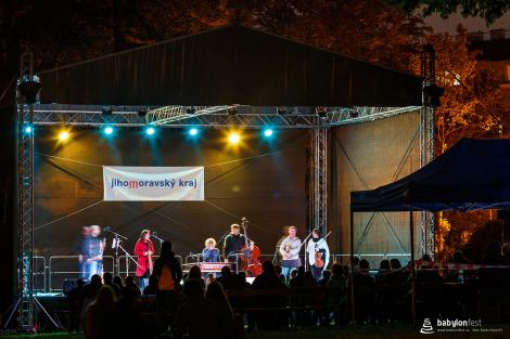 Cimbal Classic a Martha & Tena Elefteriadu