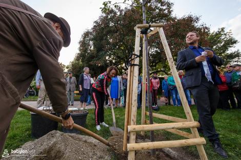 Zahájení festivalu a sázení stromů národů