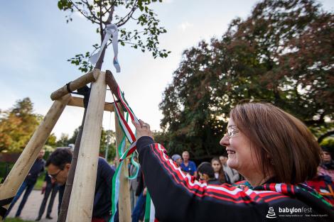 Zahájení festivalu a sázení stromů národů