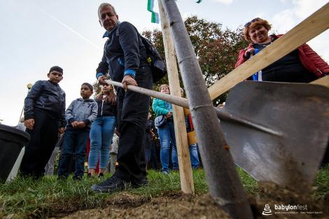 Zahájení festivalu a sázení stromů národů