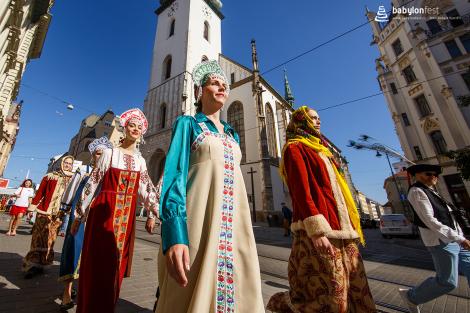 Babylon pod Špilberkem – průvod