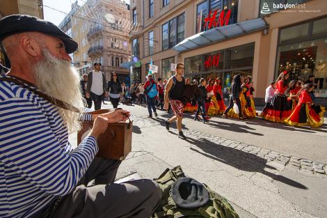 Babylon pod Špilberkem – průvod