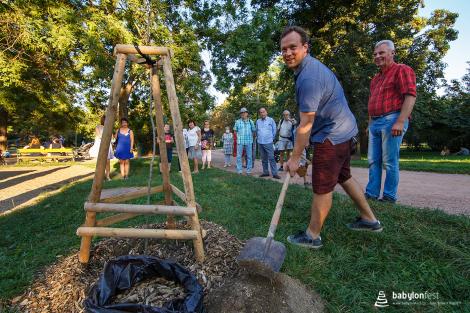 Zahájení festivalu a sázení stromů národů