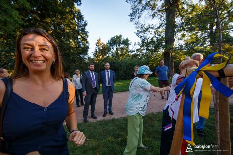 Zahájení festivalu a sázení stromů národů