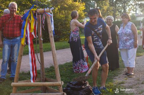 Zahájení festivalu a sázení stromů národů