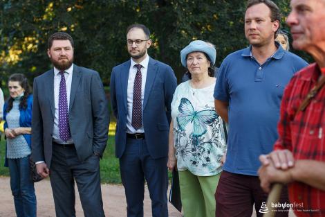 Zahájení festivalu a sázení stromů národů