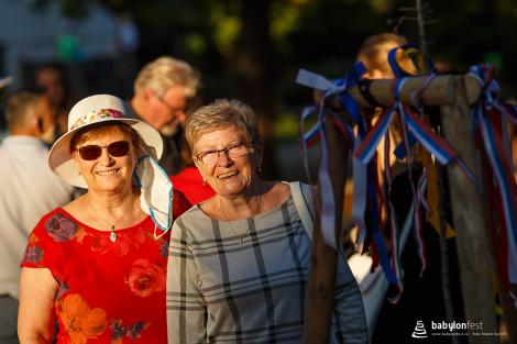 Zahájení festivalu a sázení stromů národů