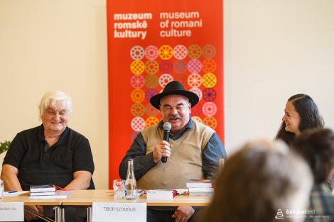 Hudebně – literární (pod) večer