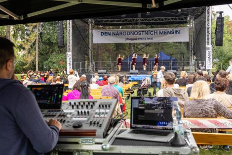 DEN NÁRODNOSTNÍCH MENŠIN JMK