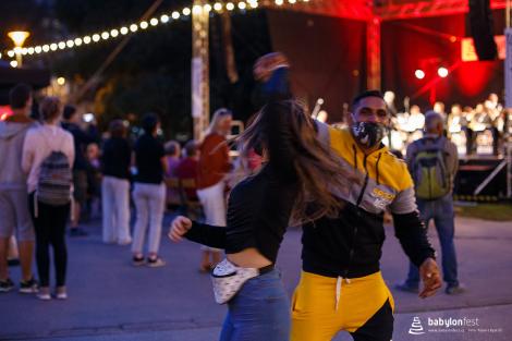 Rozhlasový Big Band Gustava Broma a zpěvačka Zuzana Gamboa