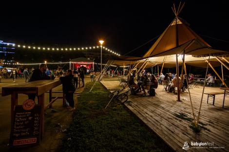 Rozhlasový Big Band Gustava Broma a zpěvačka Zuzana Gamboa