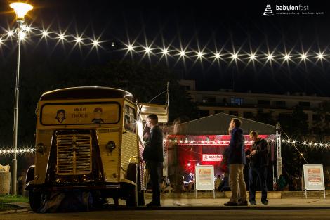 Rozhlasový Big Band Gustava Broma a zpěvačka Zuzana Gamboa