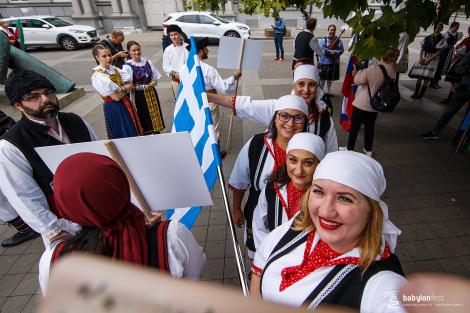 Řeka radosti - krojovaný průvod