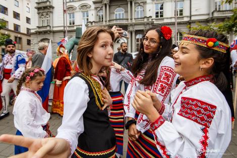 Řeka radosti - krojovaný průvod