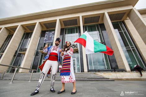 Řeka radosti - krojovaný průvod