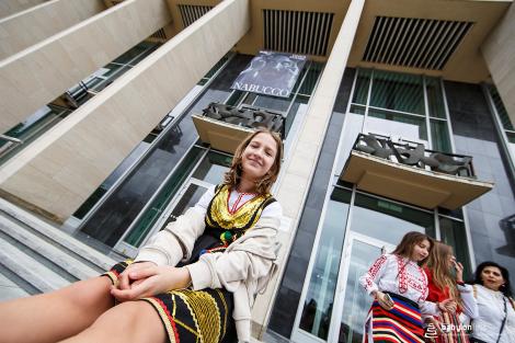 Řeka radosti - krojovaný průvod