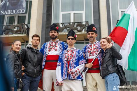 Řeka radosti - krojovaný průvod