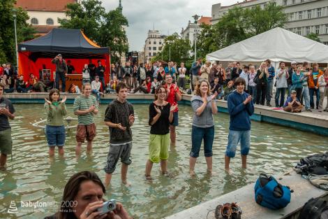 MAKO MAKO – Babylonfest – den třetí