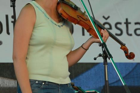 Babylonfest – den první – Bezobratři