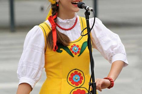 Folklor minorit – Duhové náměstí