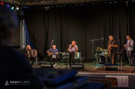 Pollonus Jazz Band s akordeonistou Aliaksandrem Yasinskim