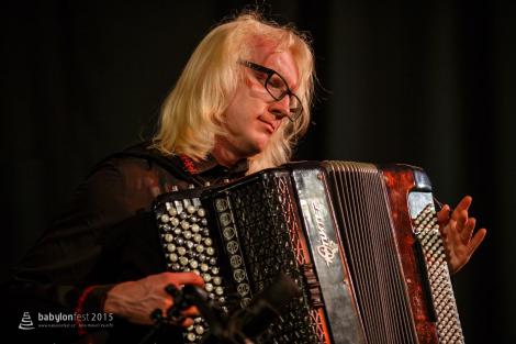 Pollonus Jazz Band s akordeonistou Aliaksandrem Yasinskim