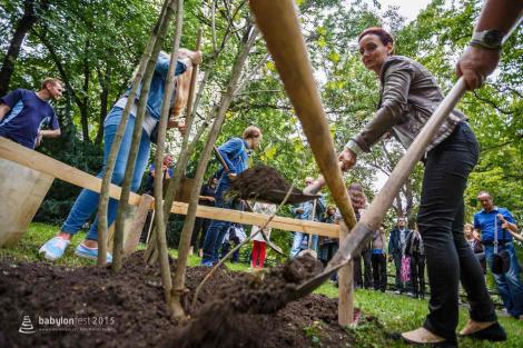 Stromy národů – slavnostní vysazení národních stromů Poláků a Ukrajinců.