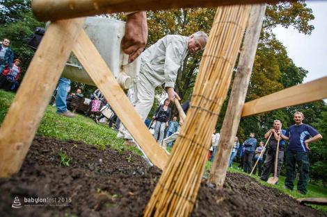 Stromy národů – slavnostní vysazení národních stromů Poláků a Ukrajinců.
