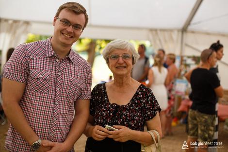 Slavnostní vysazení národních stromů Vietnamců a Rusínů v brněnském parku Lužánky