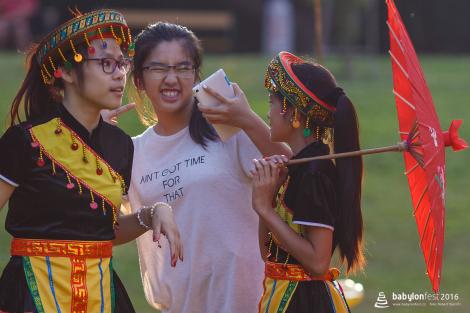 Slavnostní vysazení národních stromů Vietnamců a Rusínů v brněnském parku Lužánky