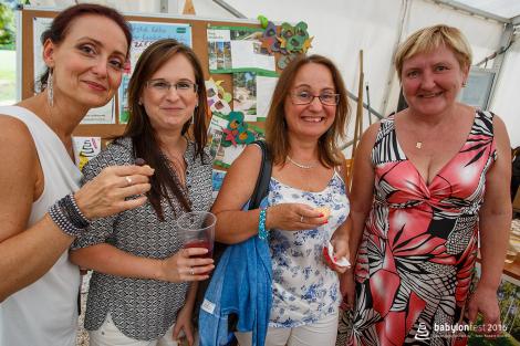 Slavnostní vysazení národních stromů Vietnamců a Rusínů v brněnském parku Lužánky