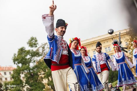 Folklor minorit a babylon chutí