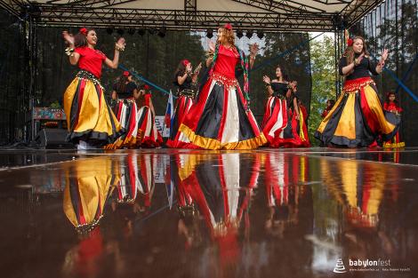 Folklor minorit a babylon chutí