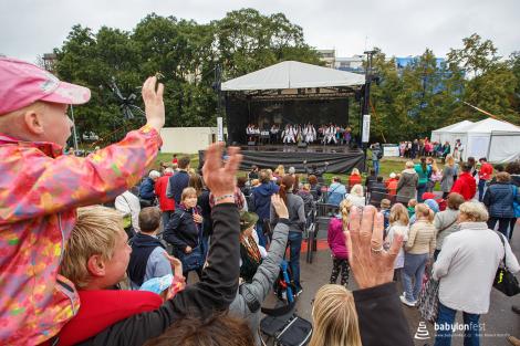 Folklor minorit a babylon chutí