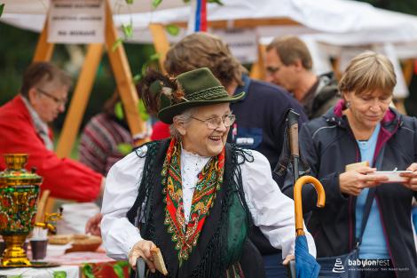 Folklor minorit a babylon chutí