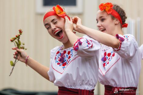 Folklor minorit a babylon chutí