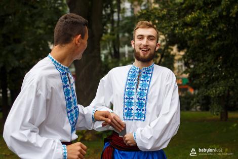 Folklor minorit a babylon chutí