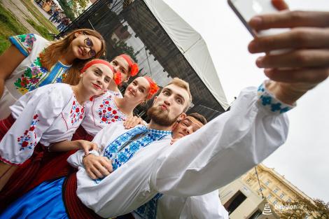 Folklor minorit a babylon chutí