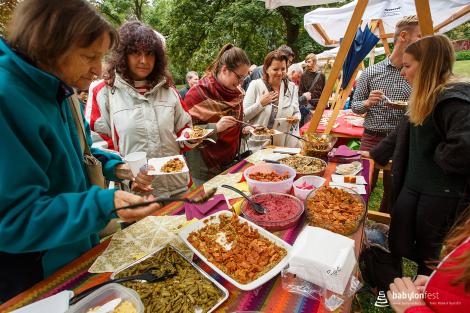 Zahájení festivalu a Stromy národů