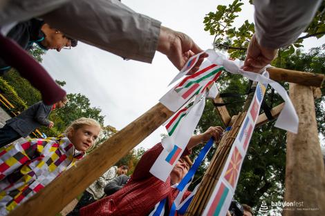 Zahájení festivalu a Stromy národů