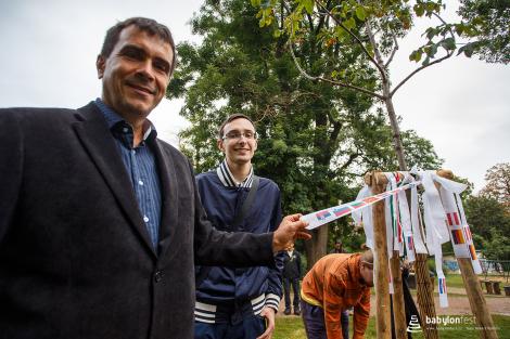 Zahájení festivalu a Stromy národů