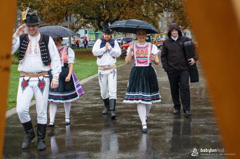 Duhové náměstí – průvod