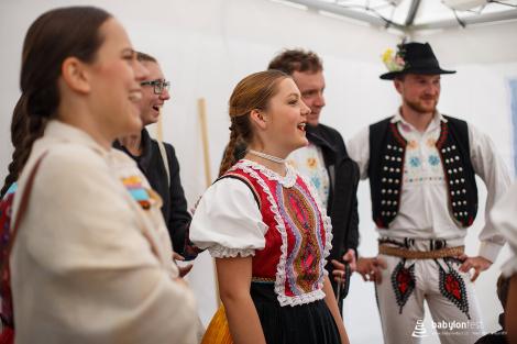 Duhové náměstí – průvod