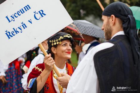 Duhové náměstí – průvod