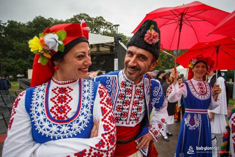 Duhové náměstí – průvod