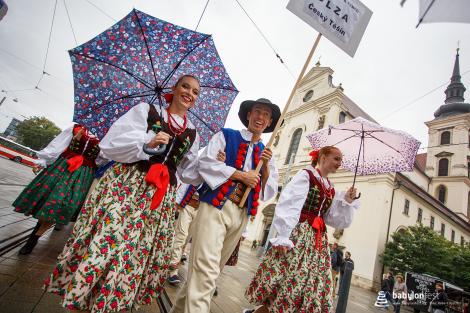 Duhové náměstí – průvod