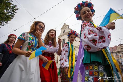 Duhové náměstí – průvod