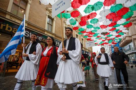 Duhové náměstí – průvod