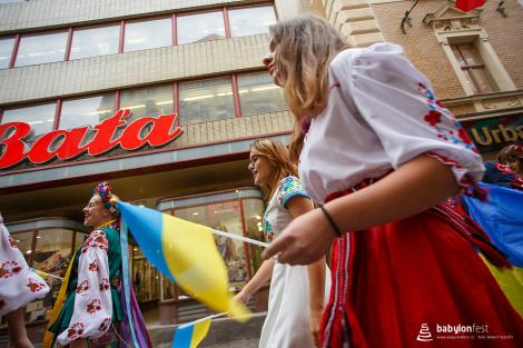 Duhové náměstí – průvod