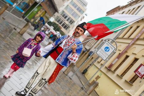 Duhové náměstí – průvod